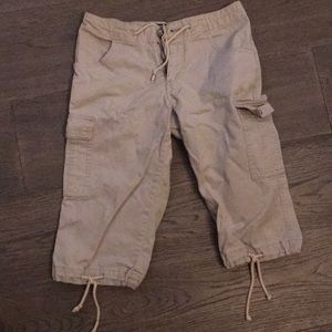 Beige cargo capris